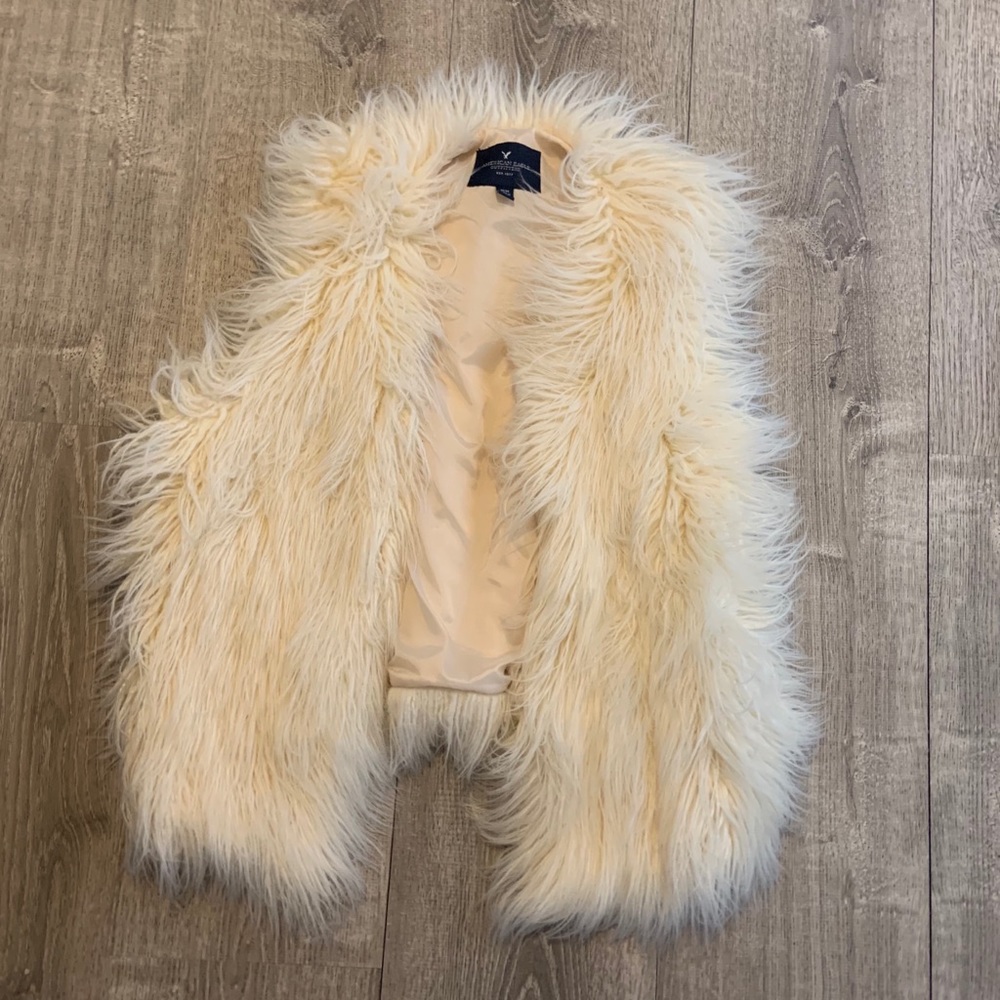 American Eagle White Fur Vest Medium